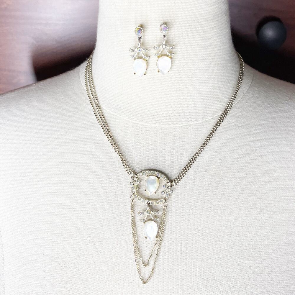DB Silver Tone Faux Moonstone AB‎ Crystal Necklace and Earrings Jewelry Set